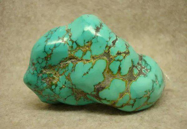 女人佩戴绿松石的好处