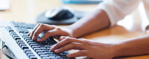 电脑键盘空格键的作用