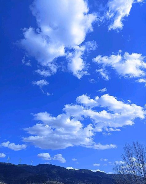 古人赞美蓝天白云的诗句