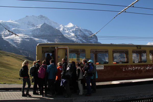 少女峰的地理位置和特点
