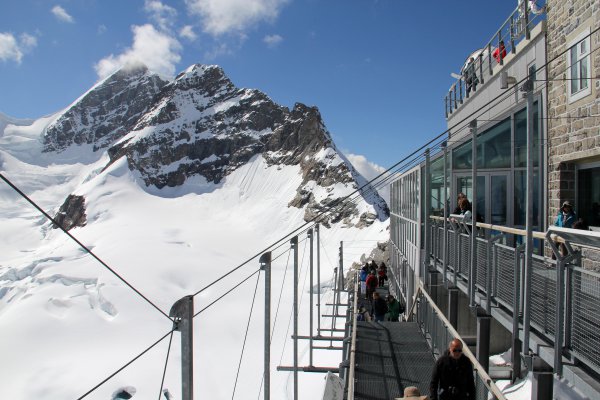 少女峰的地理位置和特点