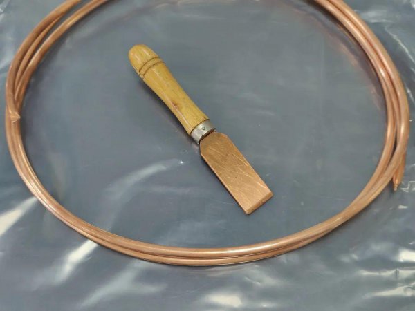 铜生锈是什么颜色