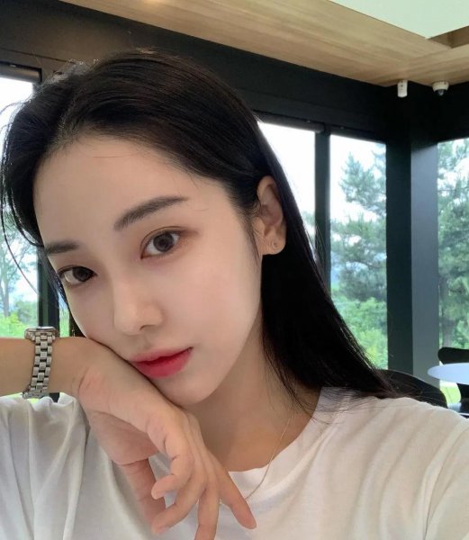 怎样自拍照好看又上镜照片