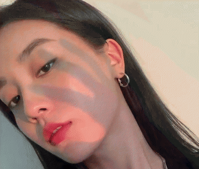 怎样自拍照好看又上镜照片