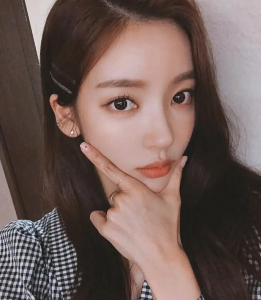 怎样自拍照好看又上镜照片