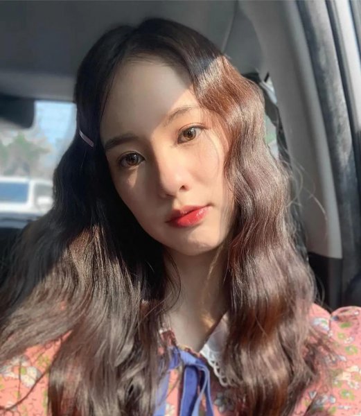 怎样自拍照好看又上镜照片