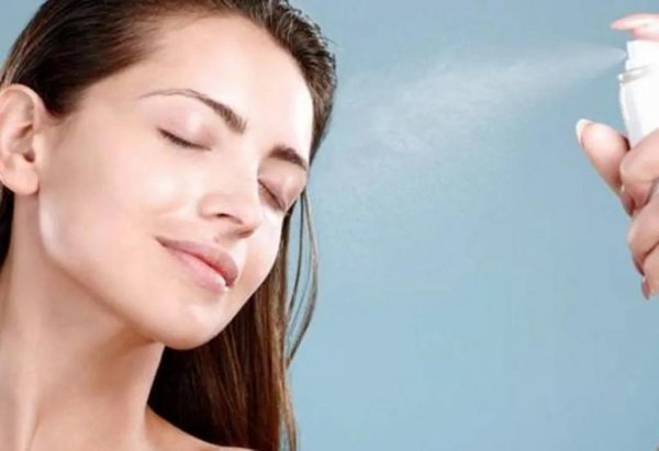 脸严重缺水用什么补水最有效