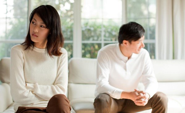 和男朋友冷战怎么让他主动联系我