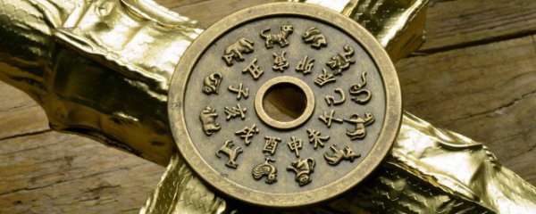 属狗的穿什么颜色衣服财旺