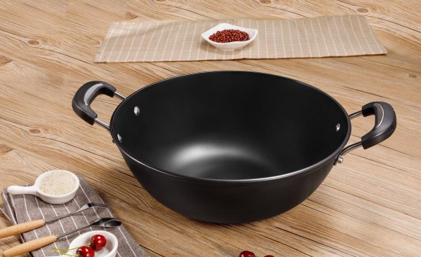 怎样开锅铸铁锅才正确