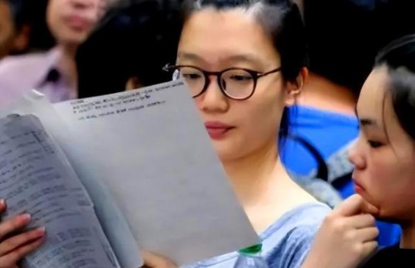 女生应该学什么专业好