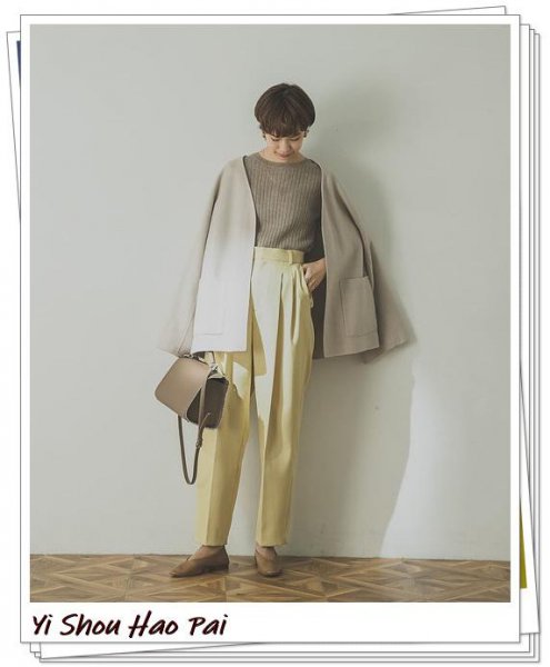 黄裤子搭配什么上衣好看