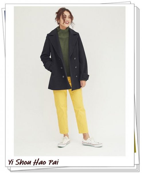 黄裤子搭配什么上衣好看