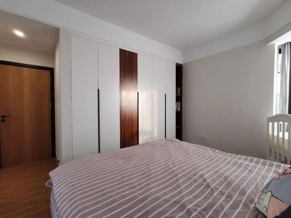 卧室墙面什么颜色好看还不过时