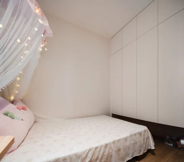 卧室墙面什么颜色好看还不过时