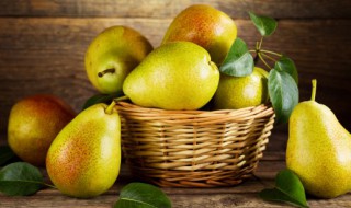 睡前吃梨的好处和坏处 睡前吃梨对人有什么好处和坏处