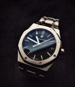 爱彼手表什么档次 劳力士和爱彼哪个最值得买