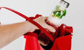 学生的杯子刻什么字 学生的杯子刻啥字