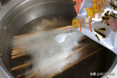 妙招筷子发霉怎样去除 发霉的筷子怎样才能清洗干净
