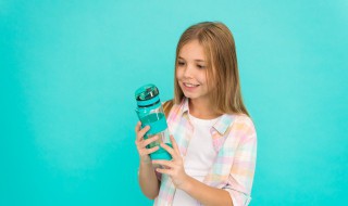 送好兄弟水杯刻什么字 送给兄弟的水杯可以刻哪些字