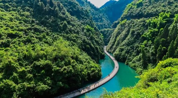 张家界附近旅游景点推荐