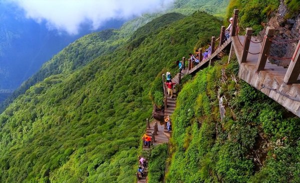 张家界附近旅游景点推荐