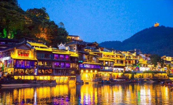 张家界附近旅游景点推荐