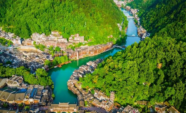 张家界附近旅游景点推荐