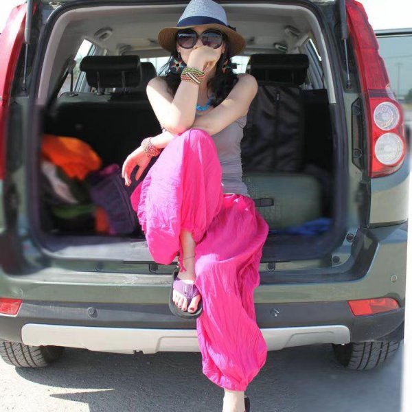 灯笼裤配什么上衣好看