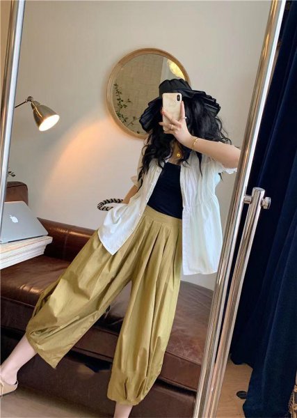 灯笼裤配什么上衣好看