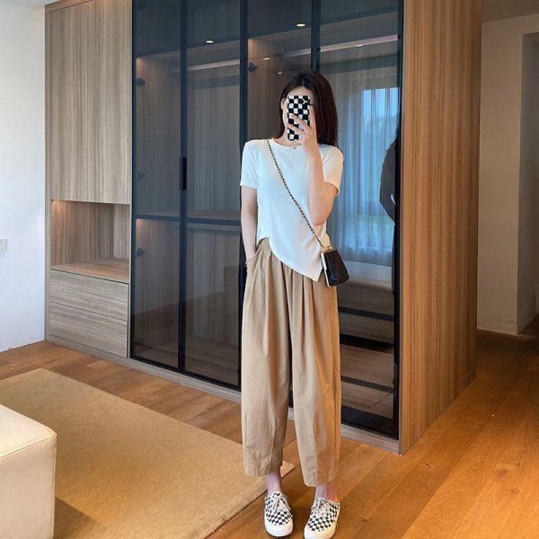 灯笼裤配什么上衣好看