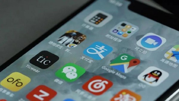 苹果手机闪退是什么原因