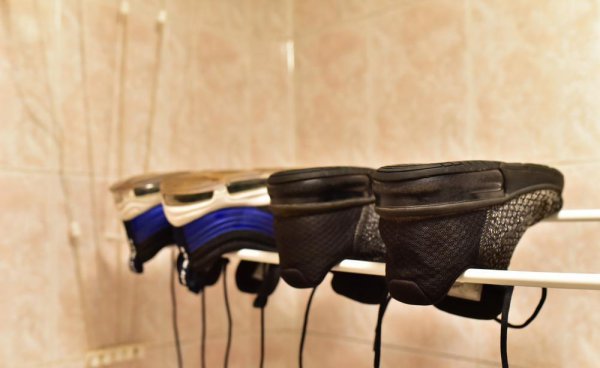 刷鞋子的正确方法