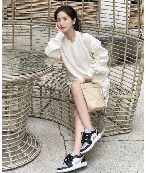 牛仔马甲怎么搭配衣服