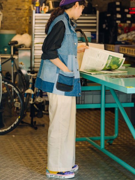 牛仔马甲怎么搭配衣服