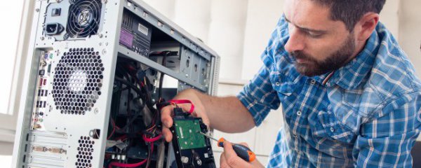 电脑机箱灰尘怎么清理