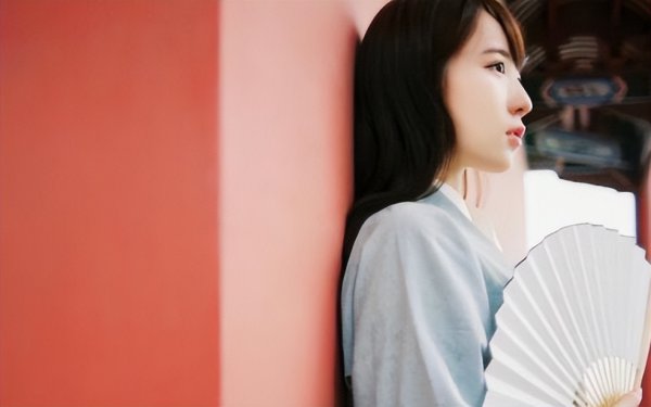 情侣之间劈腿是什么意思