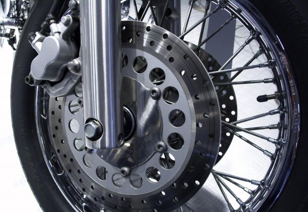 电动车碟刹和鼓刹哪个安全