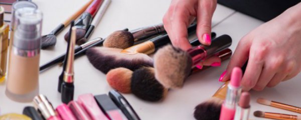 新手小白怎么挑选化妆品