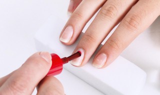 美甲亮粉怎么用 美甲亮粉是怎么用的