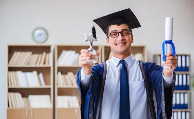 大学上几年毕业 我们要根据哪些情况来选择学制