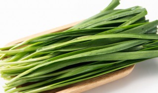 常吃韭菜的好处和坏处 经常吃韭菜有哪些好处和坏处呢