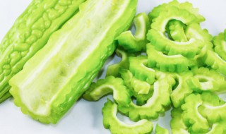 虾跟苦瓜能不能一起吃 虾跟苦瓜是否可以一起吃呢