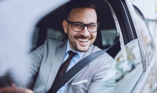 车窗侧玻璃起雾解决方法 车窗玻璃起雾怎么办