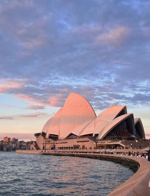 澳大利亚9月份冷吗（九月澳大利亚春季穿搭与出行打包清单）