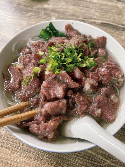 为什么水牛肉尽量不要吃（注水牛肉有风险？看色查气闻味选购，来源可靠最关键）