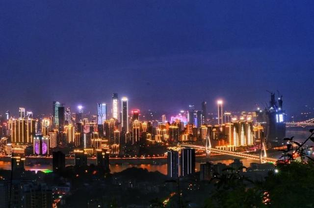 重庆市属于四川省吗（历史沿革与旅游差异解读）