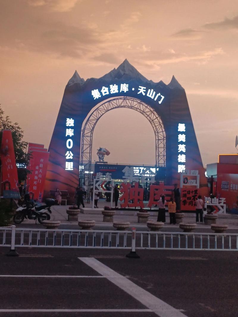 独库公路有加油站吗(六站加油点与高原挑战) 独库公路有加油站吗(六站加油点与高原挑战)