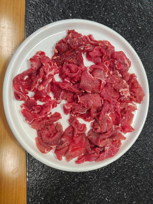 牛肉是顺着纹路切吗（逆纹顺纹部位厚薄）