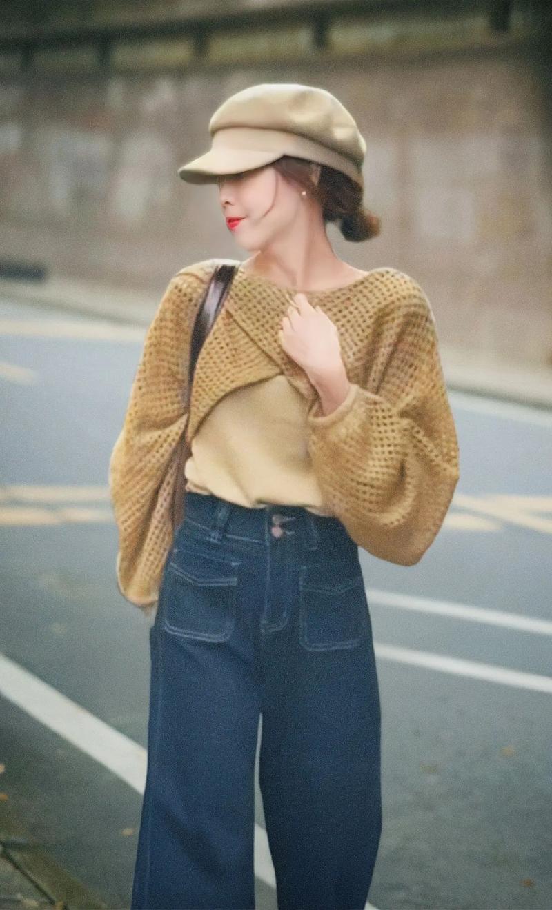 牛仔阔腿裤上衣搭配图(秋日牛仔阔腿裤搭配深蓝西装基底与白色小香外套显气场腰线) 牛仔阔腿裤上衣搭配图(秋日牛仔阔腿裤搭配深蓝西装基底与白色小香外套显气场腰线)